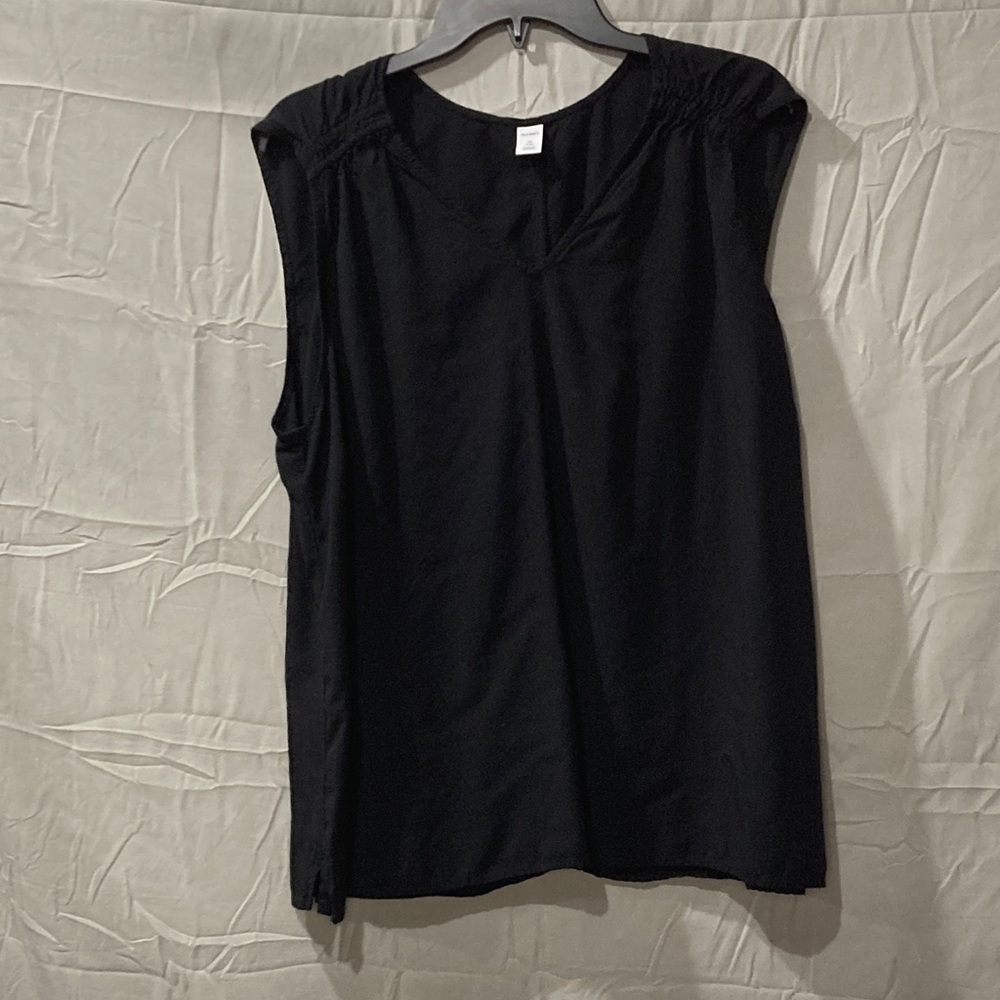 Old Navy Black Sleeveless Blouse